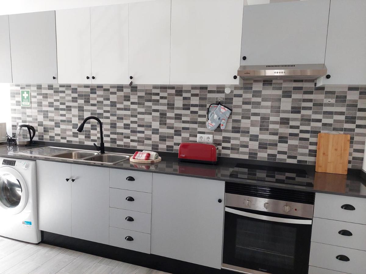 Casa Amarela: Conforto E Localizacao Perfeita! Distrikt Distrikt Faro Exterior foto